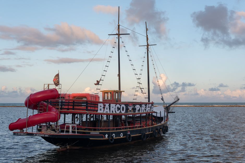 pirate ship sailing, caribbean ocean sunset