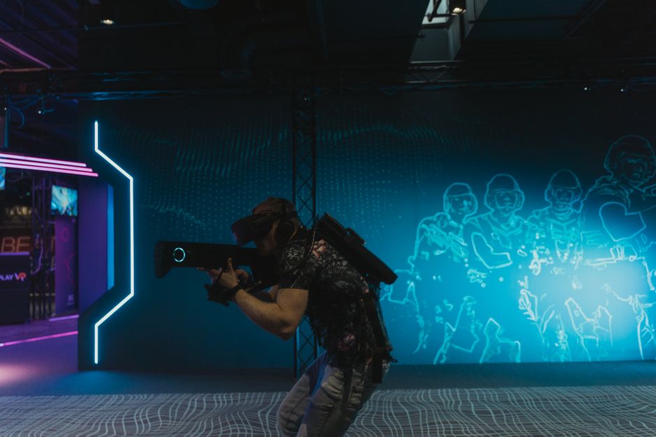 sci-fi first-person shooter, futuristic space soldier, video game screenshot